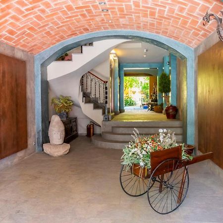 Apartaments Suites Sant Jordi Montbrió del Camp Buitenkant foto